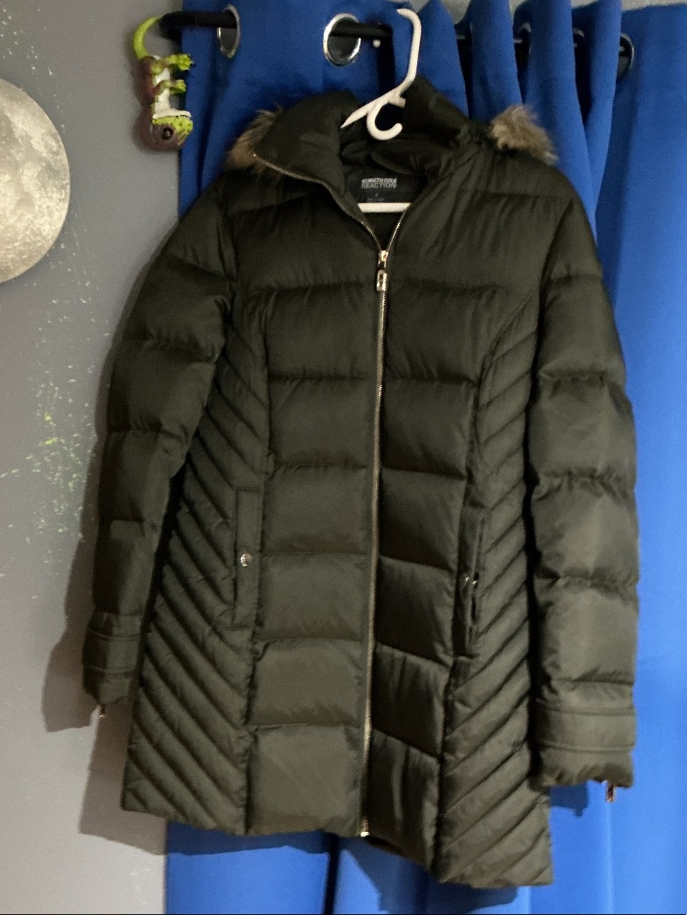 Kenneth Cole Reaction Olive Green Quilted Long Puffer Coat with Fur Trim Hood
